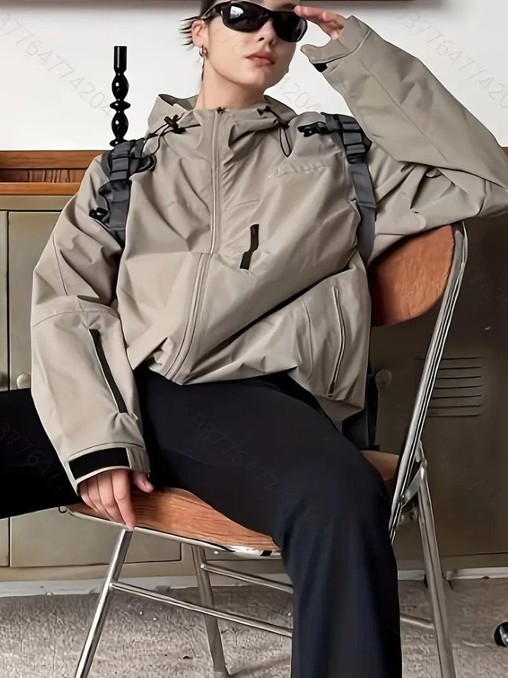 Jelyn | Women’s Stylish Hooded Windbreaker