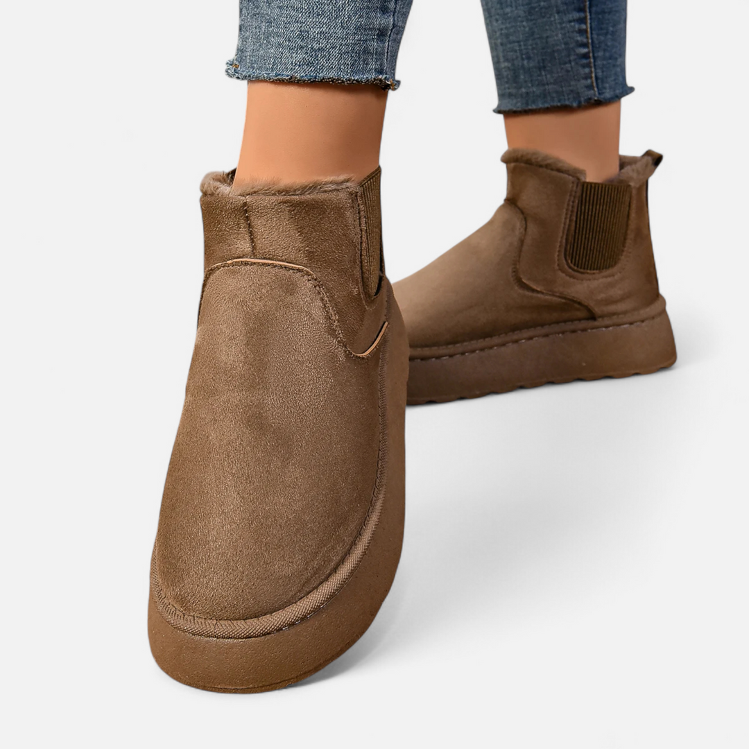 Elvaria | Women’s Chelsea Ankle Boots